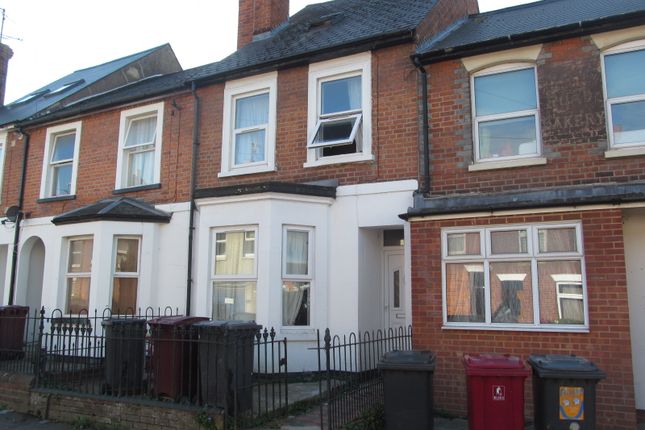 Thumbnail Terraced house to rent in De Beauvoir Road, Reading