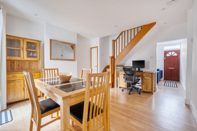 2-bed house on 32, Field Road, Berkshire, £350,000