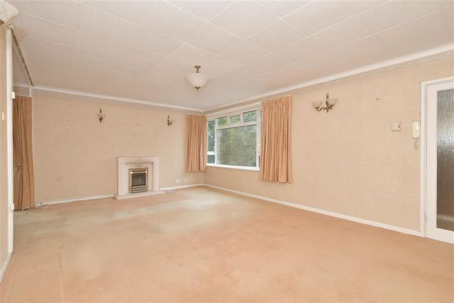 Flat for sale in Cawley Road, Chichester, West Sussex