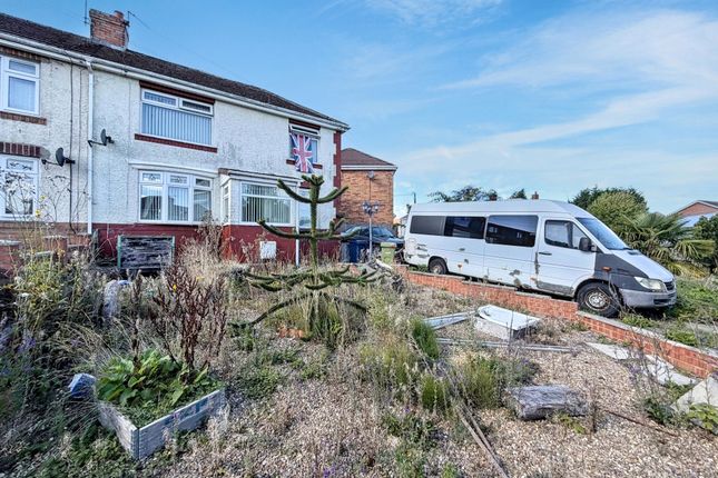 62, Avon Crescent, Houghton Le Spring photo 2