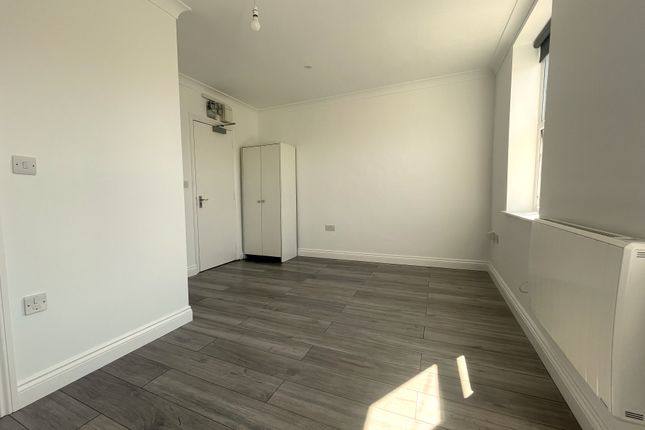 Unit D, London photo 2