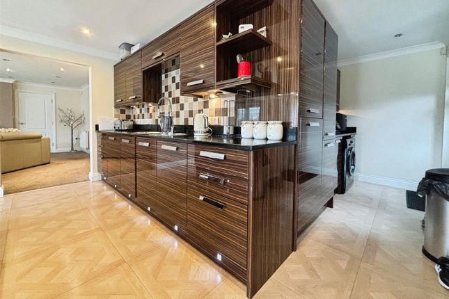 Kitchen/Utility