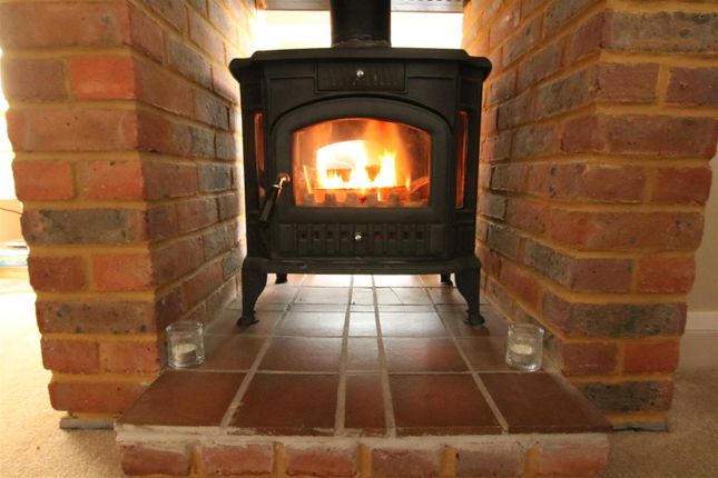 1 Thistle Cottages, Kingston Road, Leatherhead photo 4