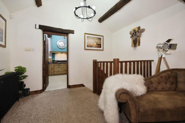 The Stables, 6 The Barn, Hagg Hill, Chesterfield photo 4