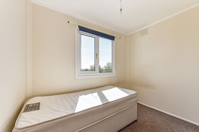 Room 5, 16, Minden Way, Winchester photo 2