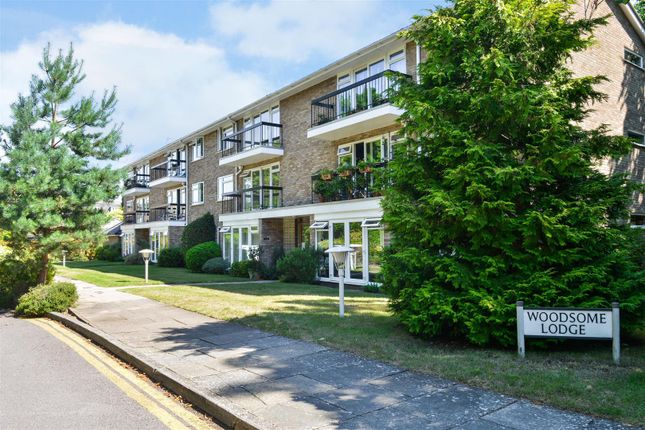 Thumbnail Flat to rent in Woodsome Lodge, Weybridge