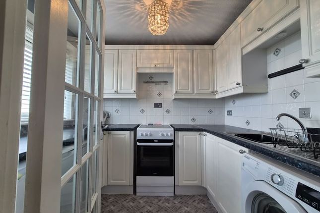17, Stockethill Court, Aberdeen photo 4