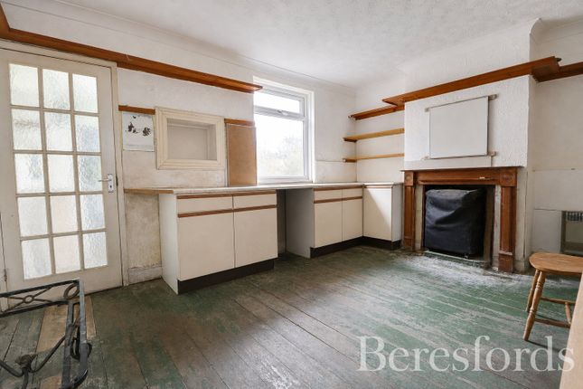 124, Station Road, Essex photo 4