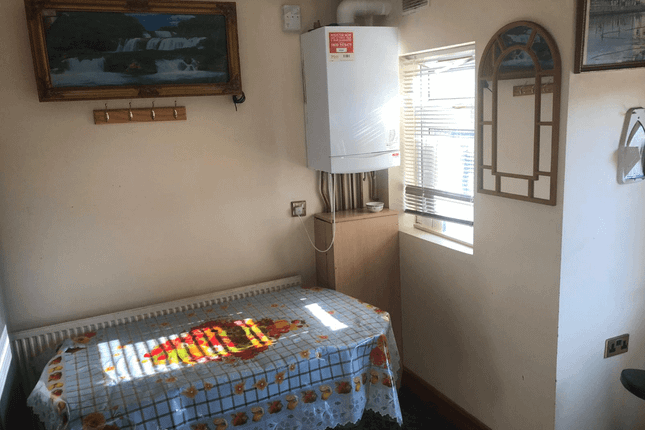 89 Marlborough Road, Southall photo 4