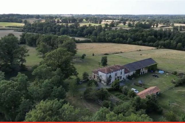 Thumbnail Country house for sale in Val-d’Oire-Et-Gartempe, Haute-Vienne, Nouvelle-Aquitaine, France