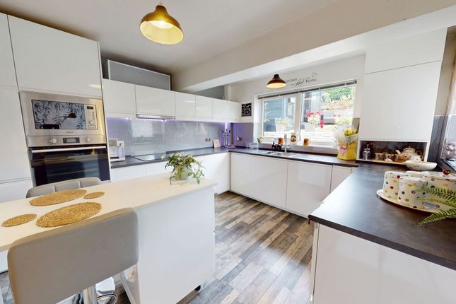 8 Elgar Crescent, Stoke-On-Trent photo 3