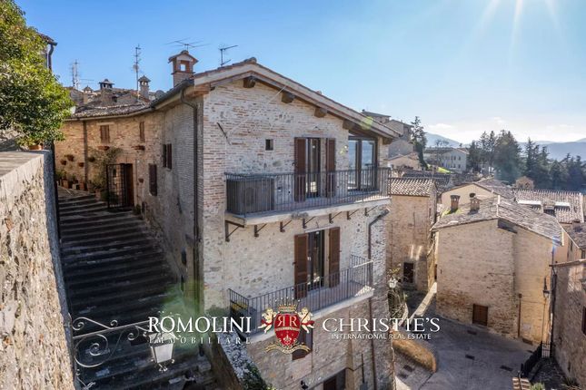 Thumbnail Detached house for sale in Montone, 06014, Italy