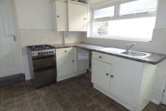 15, Thornton Crescent, Bridgend photo 2