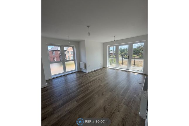 1-bed flat on Flat, The Stables Bridle Road, Reading, £1,300/mo