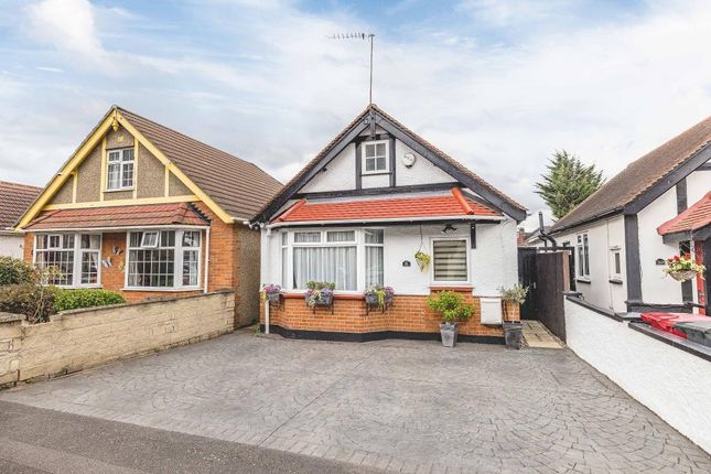 Thumbnail Detached house for sale in St John's Road, Slough