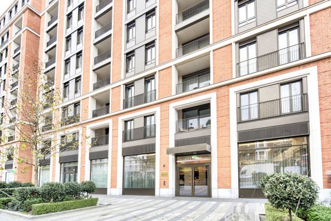 Flat to rent in West End Gate, Paddington, London