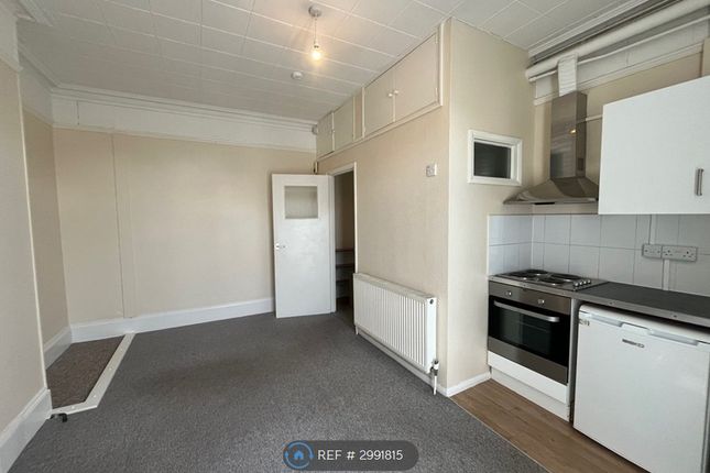 Flat   Tonbridge Road, Maidstone photo 2