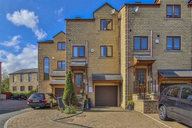 Town house for sale in Lower Clough Fold, Barrowford, Nelson