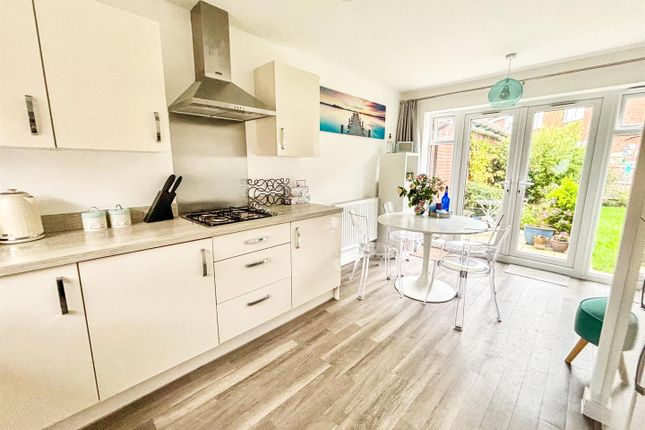 13, Coronation Way, Wimborne photo 3