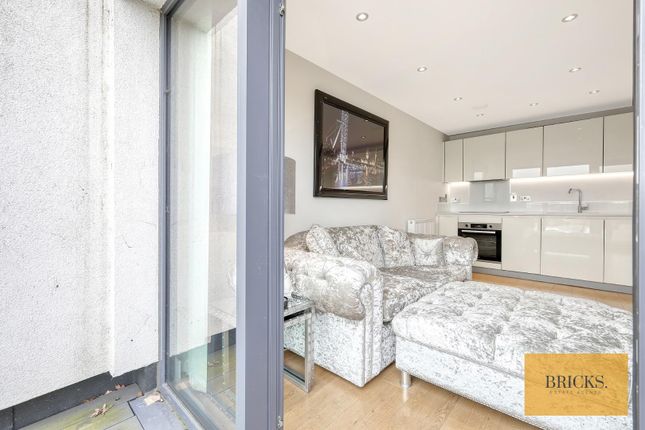 Flat to rent in Landmark House, The Broadway, Loughton