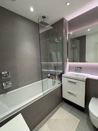Flat 4 Maison House, 2 Acton Walk, London photo 5