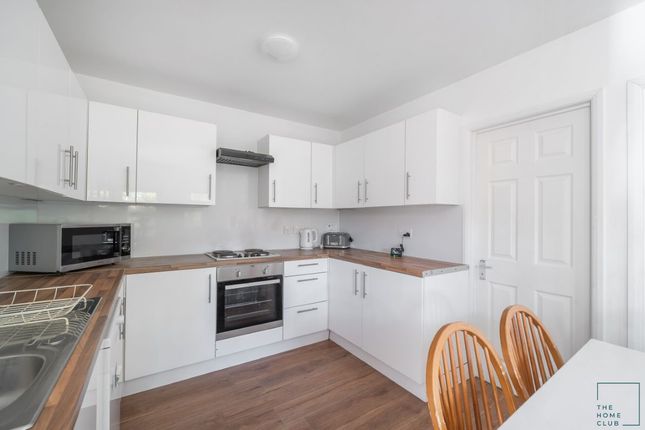 2, Raymond Crescent, Guildford photo 3
