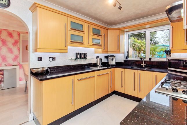 28, Mealsgate, PETERBOROUGH photo 2