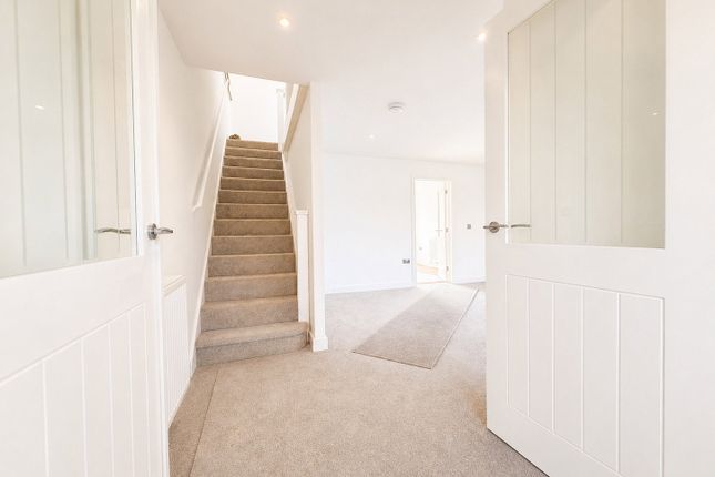 10, Glannant Rise, Neath photo 3