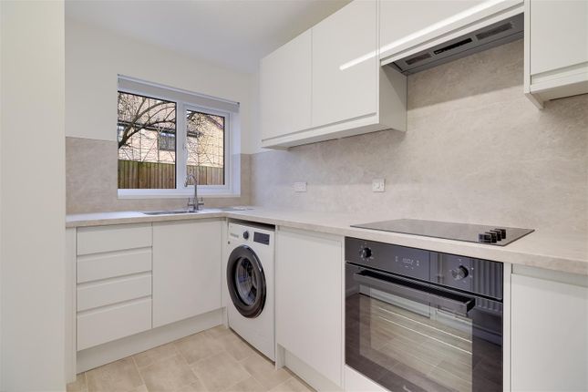 261, The Rowans, Milton photo 3