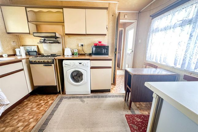 Mobile/park home for sale in The Spinney, Sacketts Grove, Jaywick Lane, Clacton-On-Sea