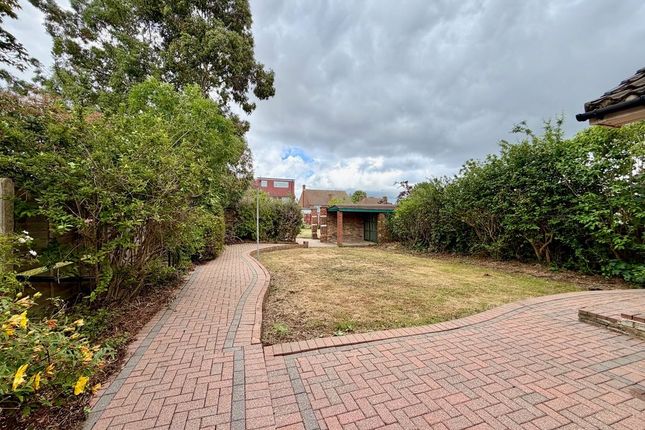 8, Oakley Park, Bexley photo 4