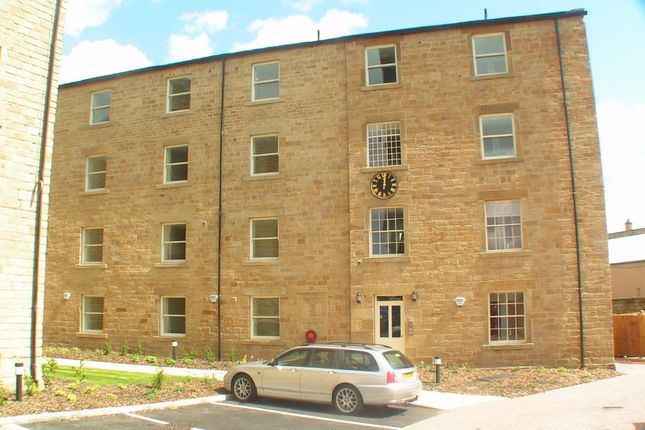 Flat to rent in Textile Street, Dewsbury, West Yorkshire