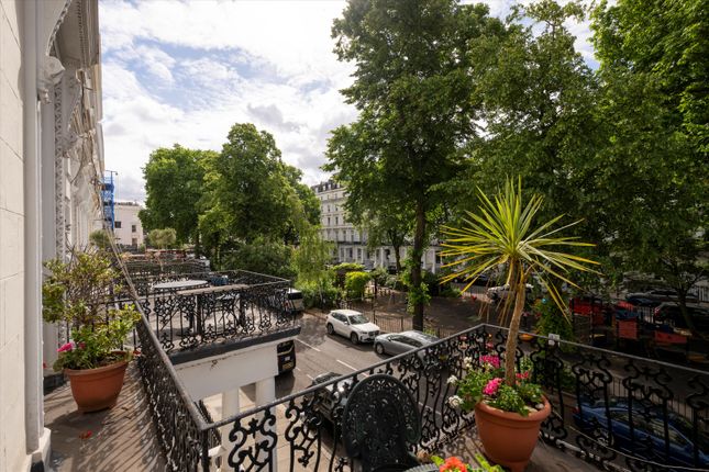 60, St. Stephens Gardens, London photo 4