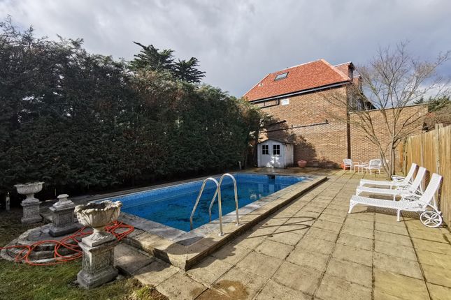 Detached house to rent in Penshurst Gardens, Edgware