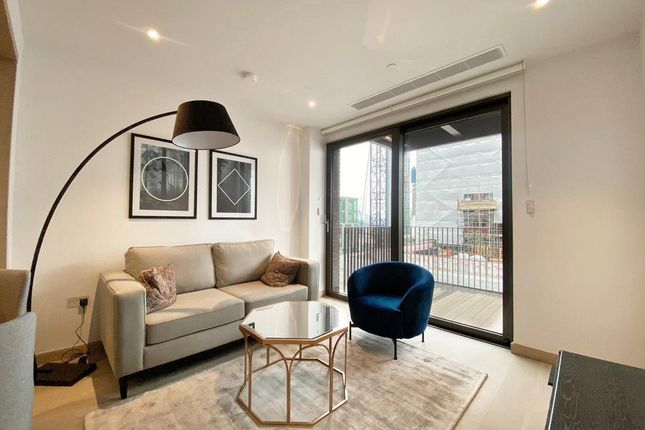 Flat to rent in Embassy Gardens, London