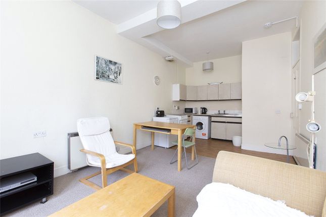 Flat 1F4, 26, Caledonian Place, Edinburgh photo 4
