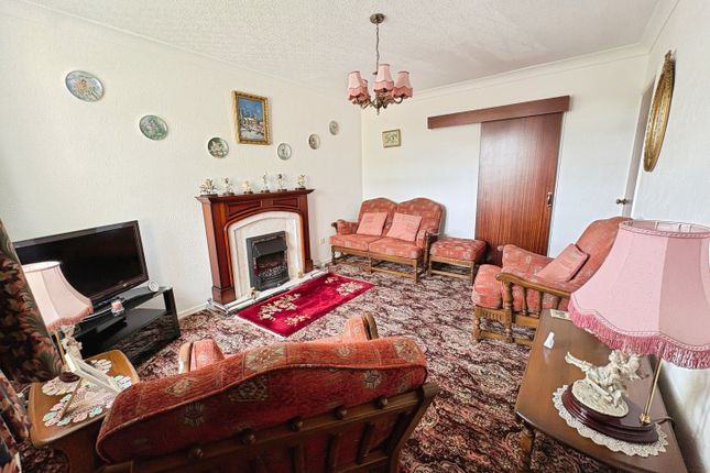 58, Benton Way, Rotherham photo 4