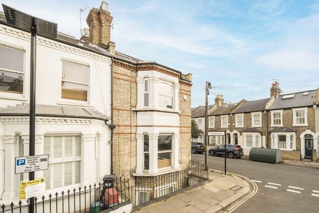 21, Alkerden Road, London photo 2