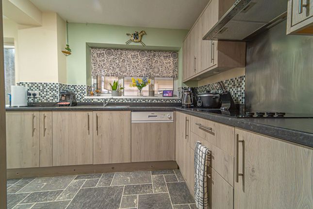 15 The Paddocks, Caldicot photo 4