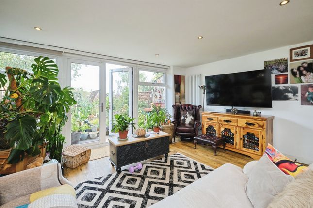 24, Raymont Grove, Birmingham photo 2