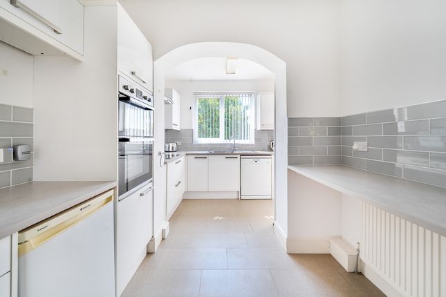 133 Westbury Lane, Bristol photo 4