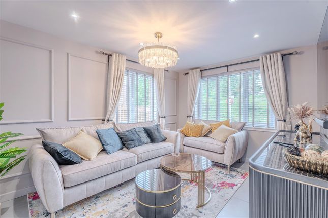 1, Ell Crescent, Glasgow photo 4