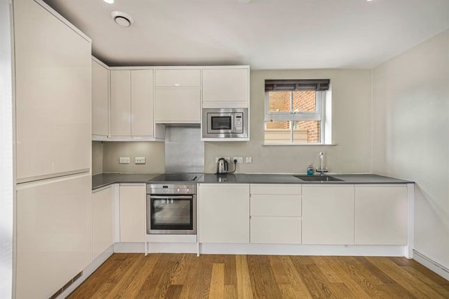 Apt 4 Connaught Place, 300 Hale Road, Altrincham photo 3