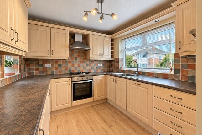 37 Poulton Avenue, Accrington photo 3