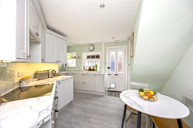 3 Somerset Cottages Lewes Road, Haywards Heath photo 4