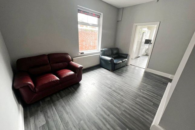 Bronwyn, 30a, Rose Lane,, Liverpool photo 5
