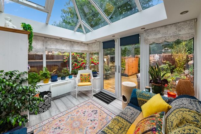 1, Salcombe Way, Hayes photo 4