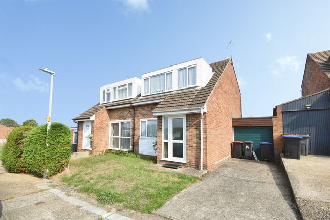 3-bed semi-detached on Hood Gardens, Braintree, £285,000