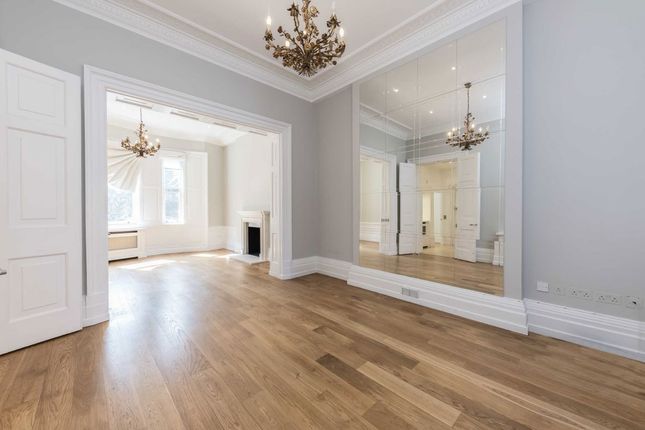 3-bed flat on 103A, Cadogan Gardens, London, £2,250,000
