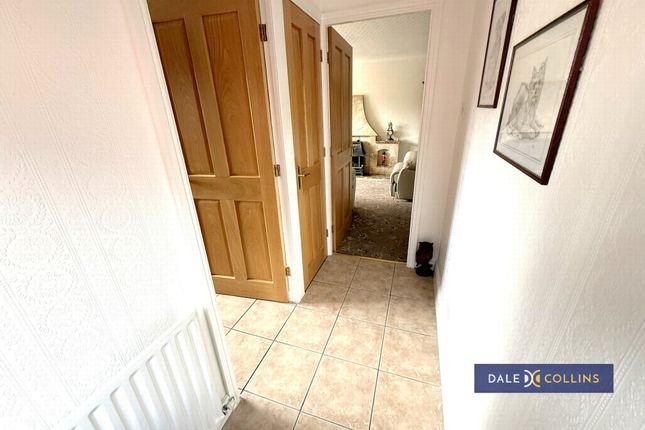 Denton Grove, Stoke on Trent photo 4